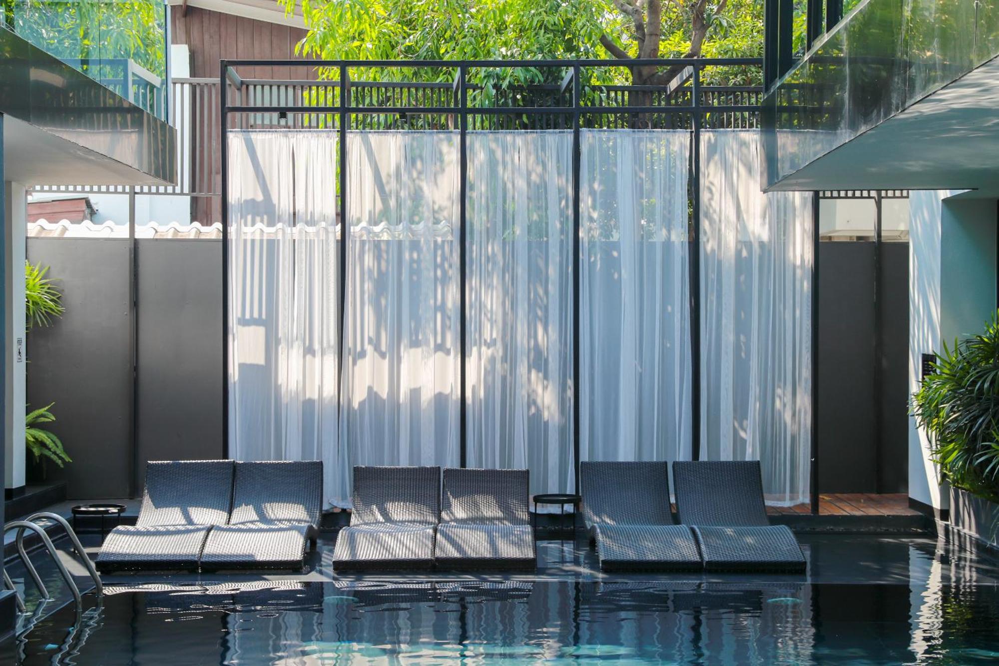 Bed Chiangmai Gate- Adults Only Hotel Chiang Mai Bagian luar foto